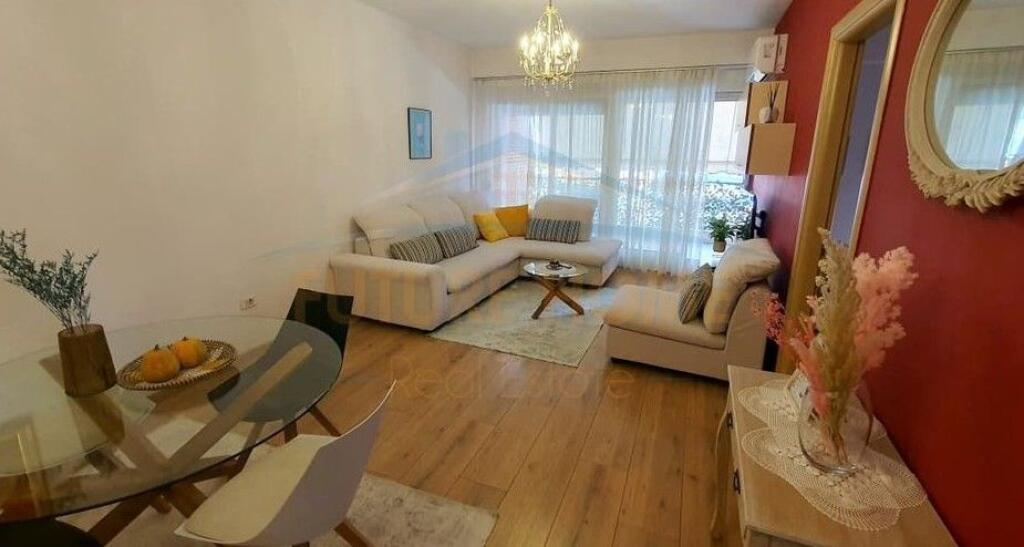 Qira, Apartament 1+1, Kompleksi Delijorgji, Tiranë.