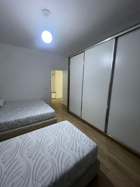 Jepet me qira 1+1 ASTIR 500 mije leke te bar Oslo