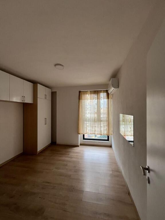 Jepet 2+1+2 Ish fusha Aviacionit