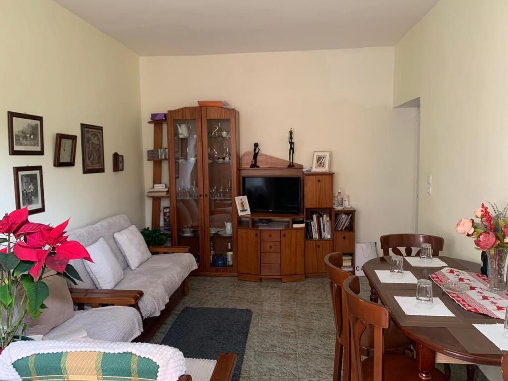 Apartment 2+1 for rent near Dinamo Stadium.