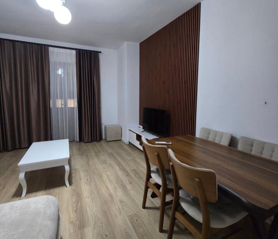 Jepet me qira 1+1 ASTIR 500 mije leke te bar Oslo