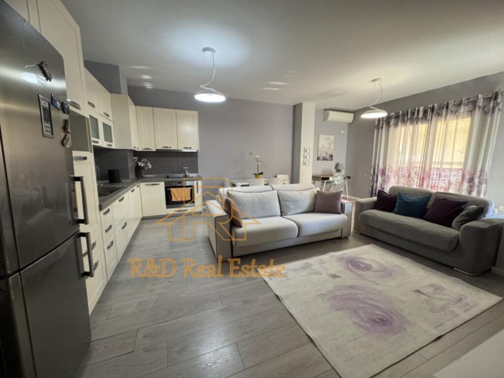 🏡 Jepet me qira apartament 1+1 – Rruga Jordan Misja