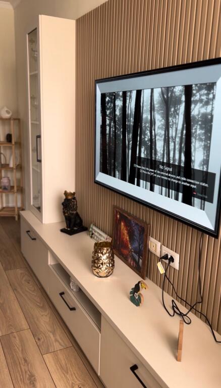 For rent 3+1+2 Former Exhibition building with elevator