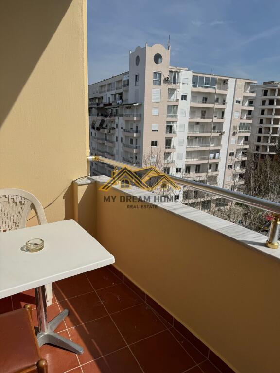 Shitet Apartament 1+1 në Plazh Iliria, Durrës!