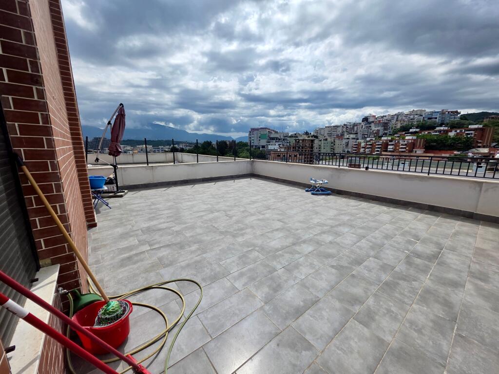 📣 AFFITTO Appartamento 2+1 Con 2 Bagni E Veranda 📍 Vicino Al Giardino Botanico ✨