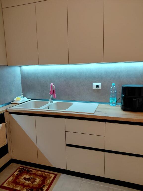 APARTAMENTE  PER QERA UNIVERS CITY