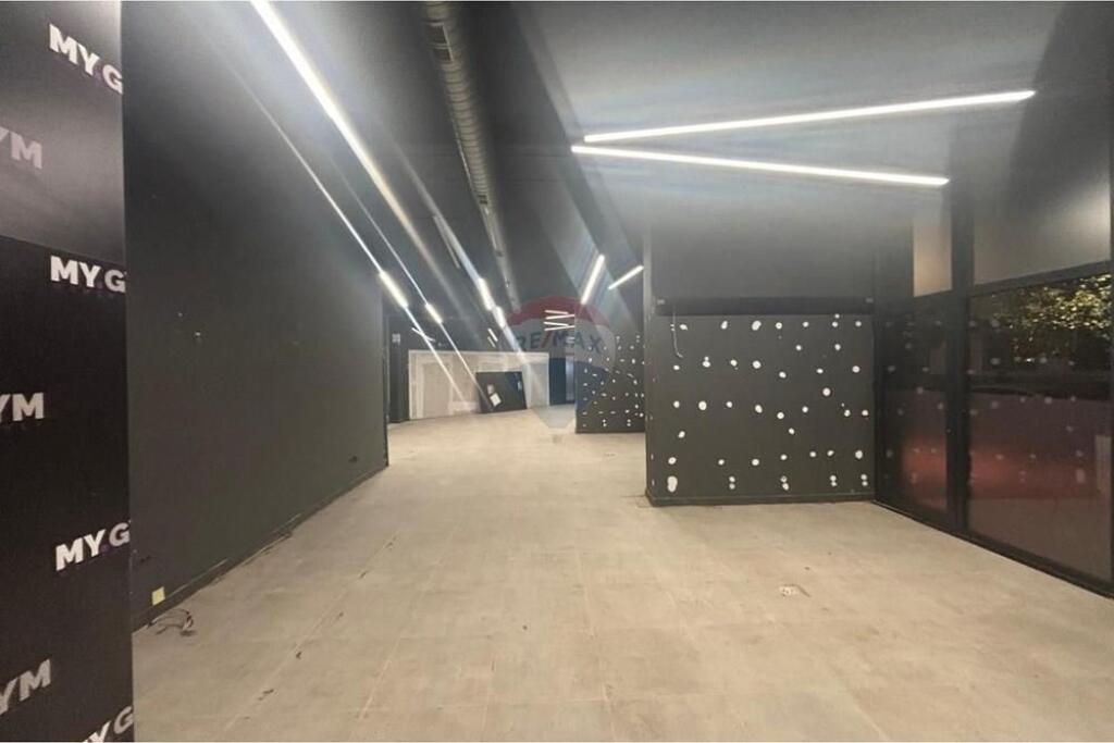 Locale in Affitto – 210 m² | Centro di Tirana !