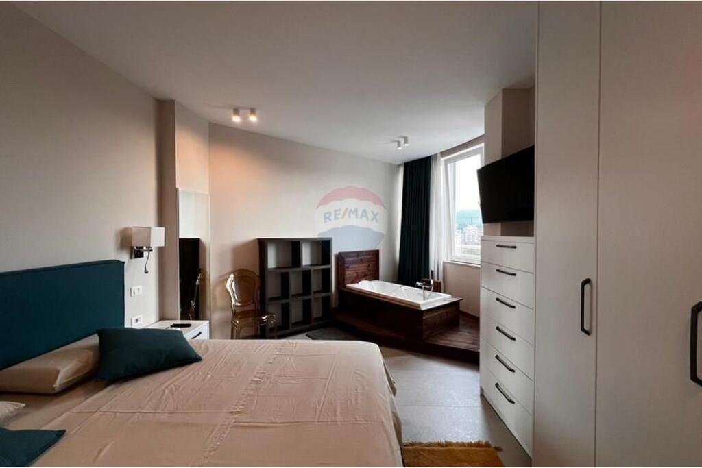 Apartament - Për Qira - Kompleksi Dinamo, Tiranë