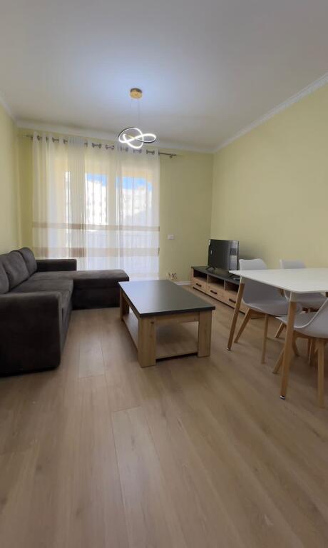 Jepet Me Qera Apartament 2+1+1 Ballkon