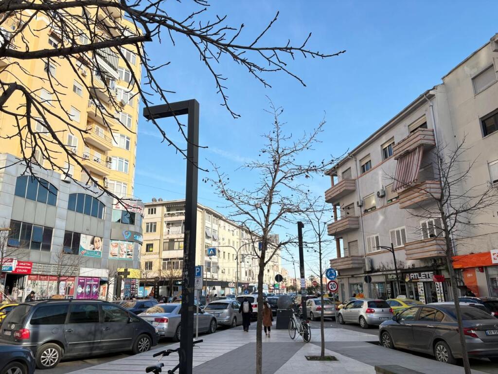 Apartament 1+1 per Qira stacioni Trenit