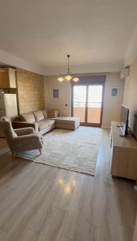 Shiten 2 Apartamente tek 9 katshet