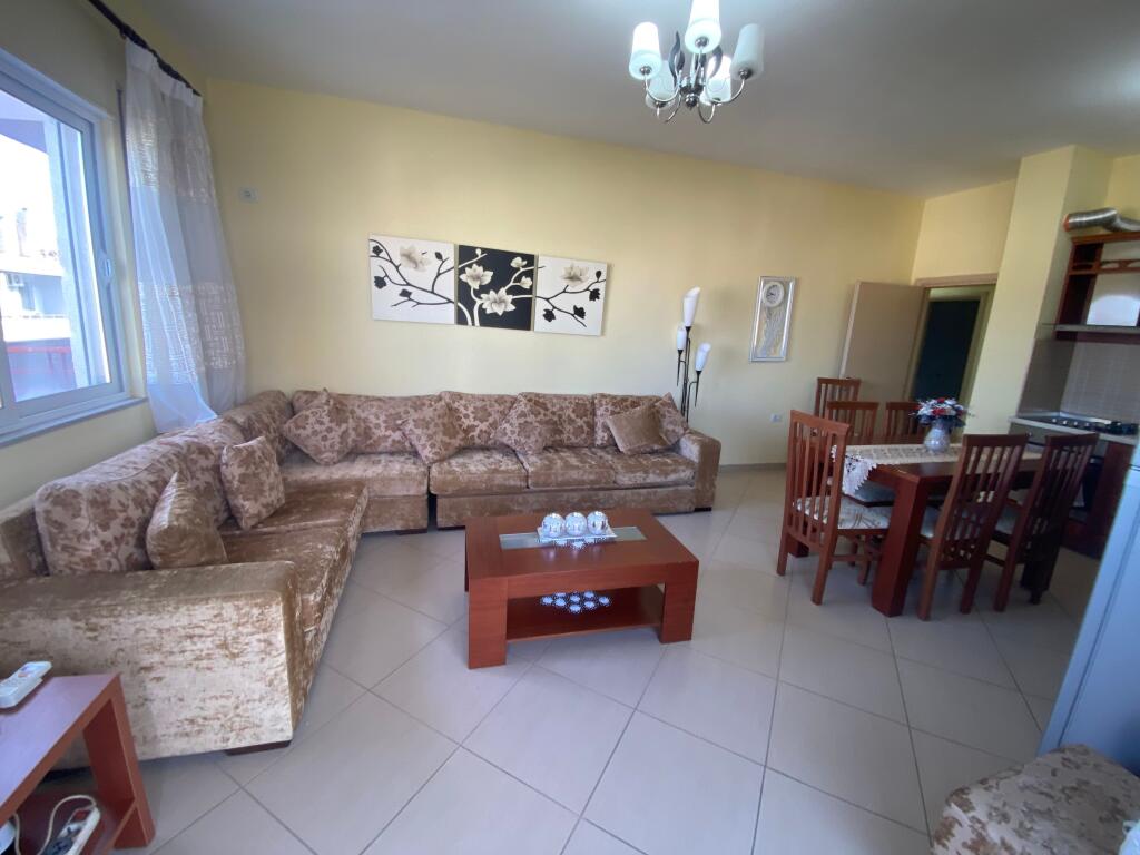 1+1,i mobiluar te fondacioni leonore kodra e diellit,141.000 euro