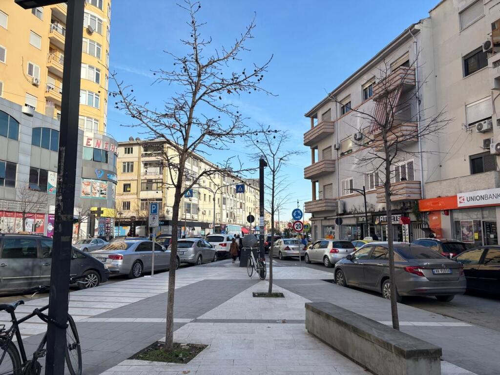 Apartament 1+1 per Qira stacioni Trenit