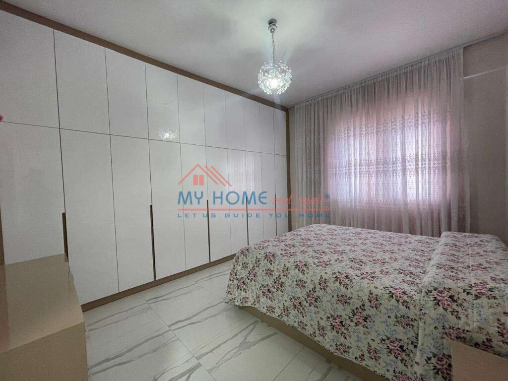 Apartament 2+1 me qera tek Fusha e Aviacionit ne Tirane