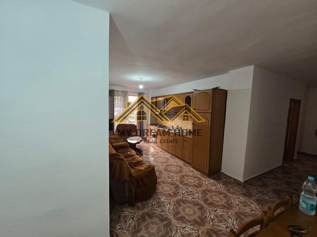 SHITET APARTAMENT AFER VILA KORAL!