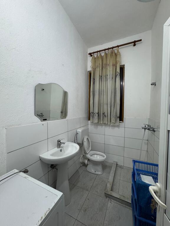 🏠 JEPET APARTAMENT ME QERA – RRUGA 5 MAJI