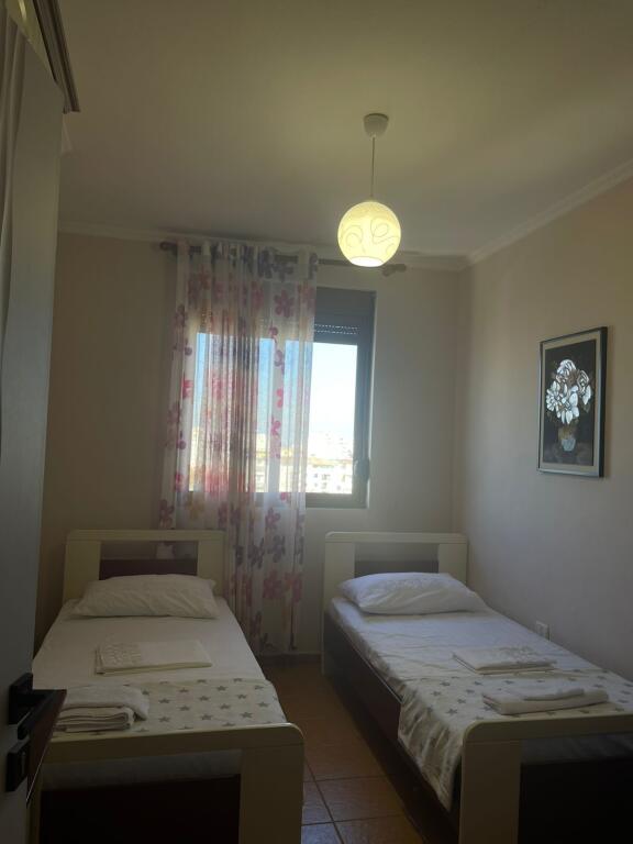 Apartament 2+1 për qira – Plazh, Durrës