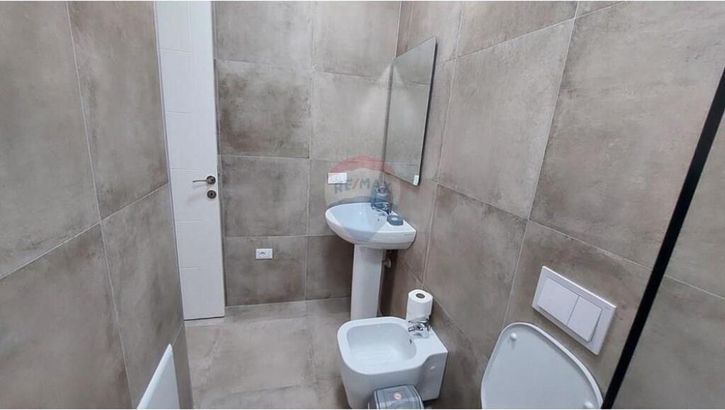 AFFITTASI PER AIRB&amp;B MONOLOCALE &amp;APP 1+1 A K.PARISIT