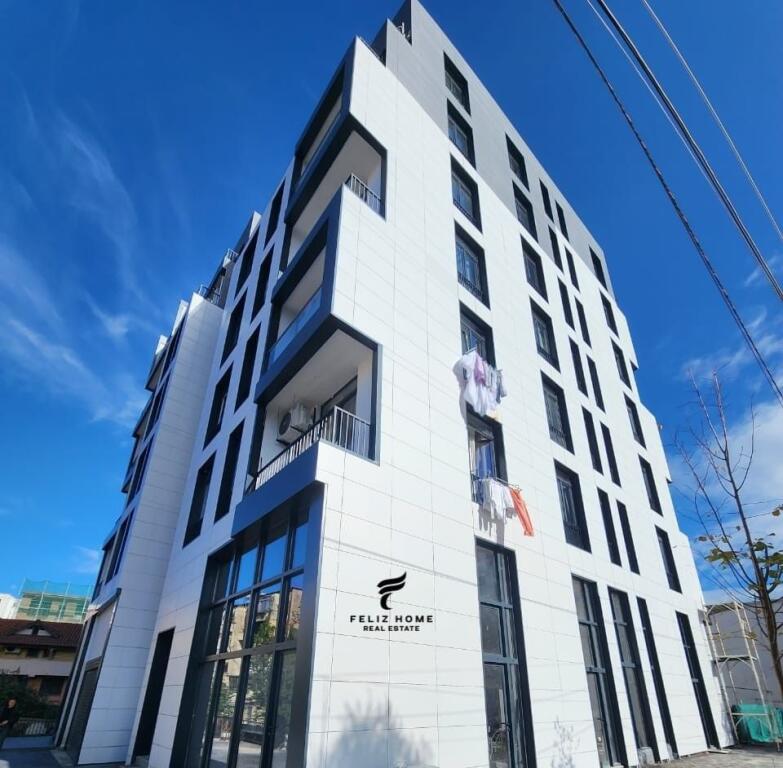 VENDESI COMMERCIALE IN VENDITA 520M2 MERCATO ELETTRICO 850.000 EURO