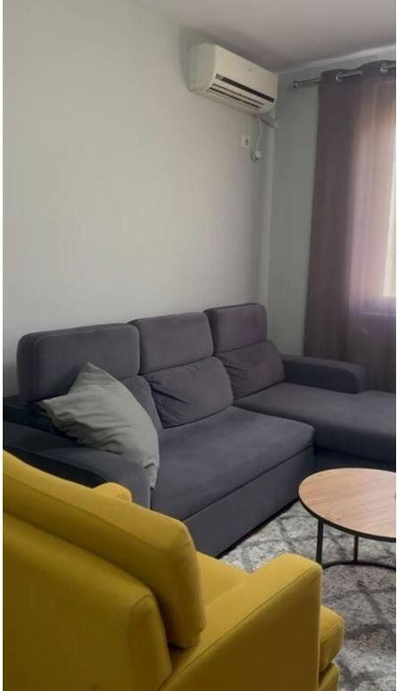 Jepet me qera apartament 1+1 Kompleksi Magnet!