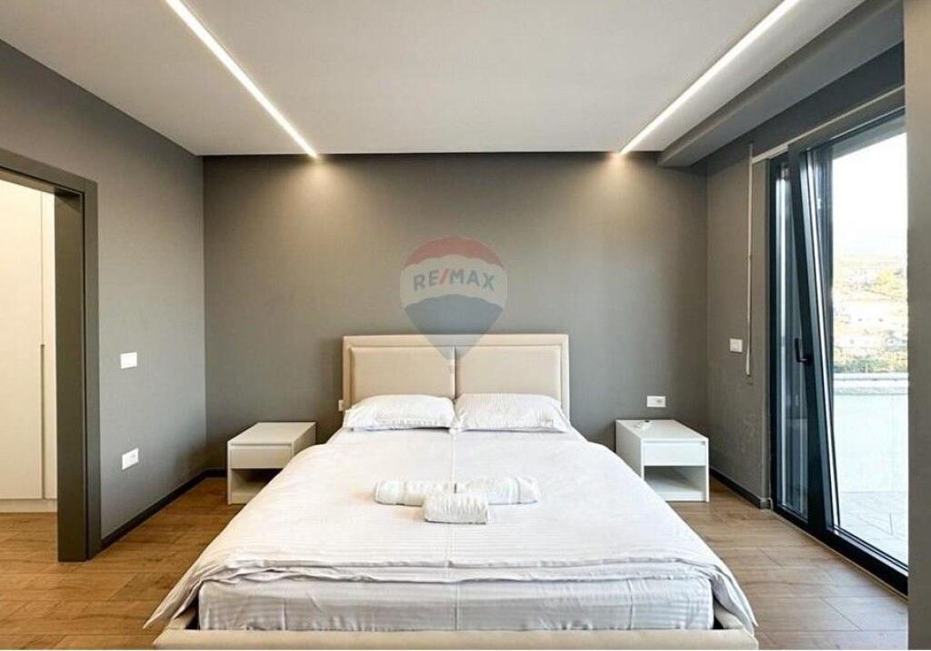 Apartment 2+1 with veranda for sale in FARKE (530191075-9)