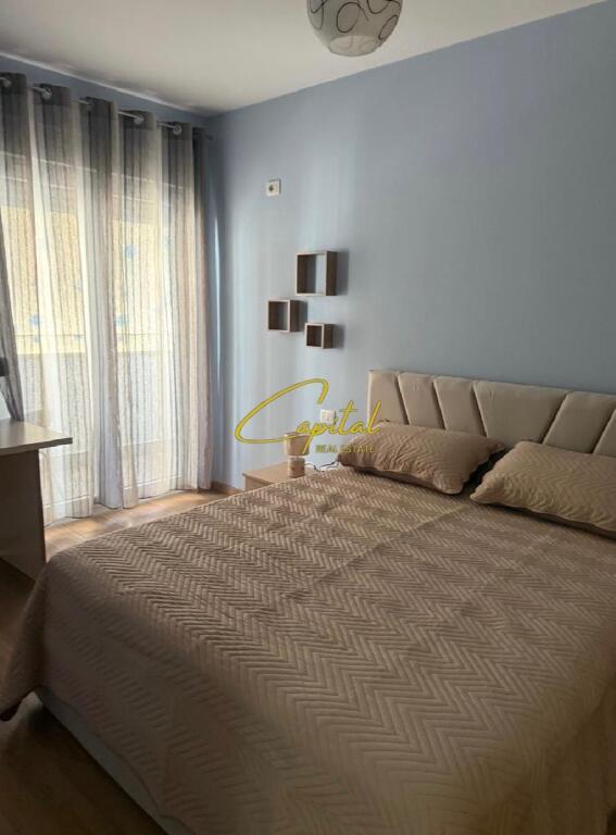 APARTAMENT ME QIRA 1+1 21 DHJETORI 60.000 LEKE