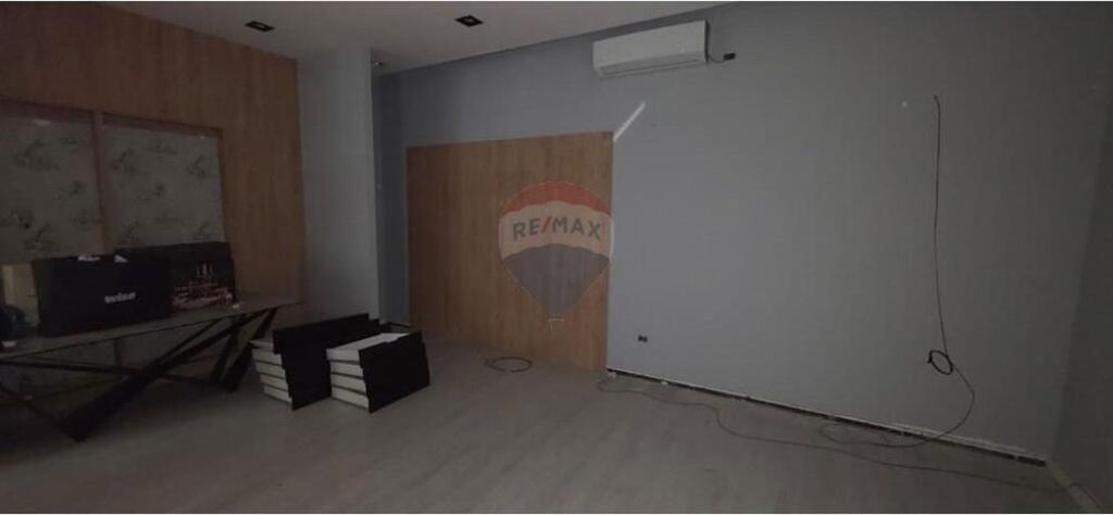 Shop / Office for Rent – Vesa Center, Bllok !