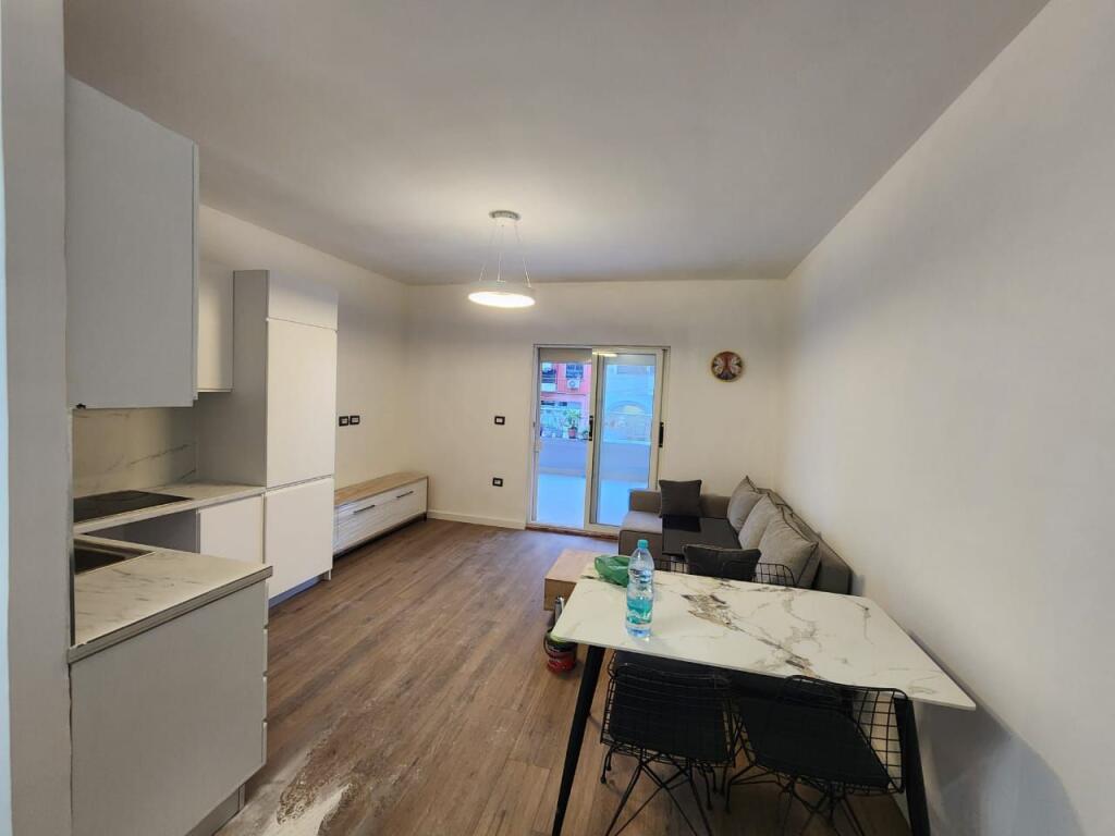 🏡 Apartment 1+1 for Sale – Paris Commune, near the Commune Roundabout