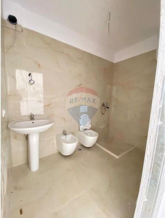 FOR SALE, APARTMENT 1+1, FRESKU, TIRANA !