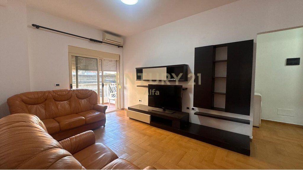 Jepet me qira apartament 2+1 në zonën e Myslym Shyrit, në Rrugën Him Kolli!