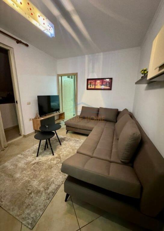 Qera, Apartament 3+1, Rruga e Kavajes, Tirane.