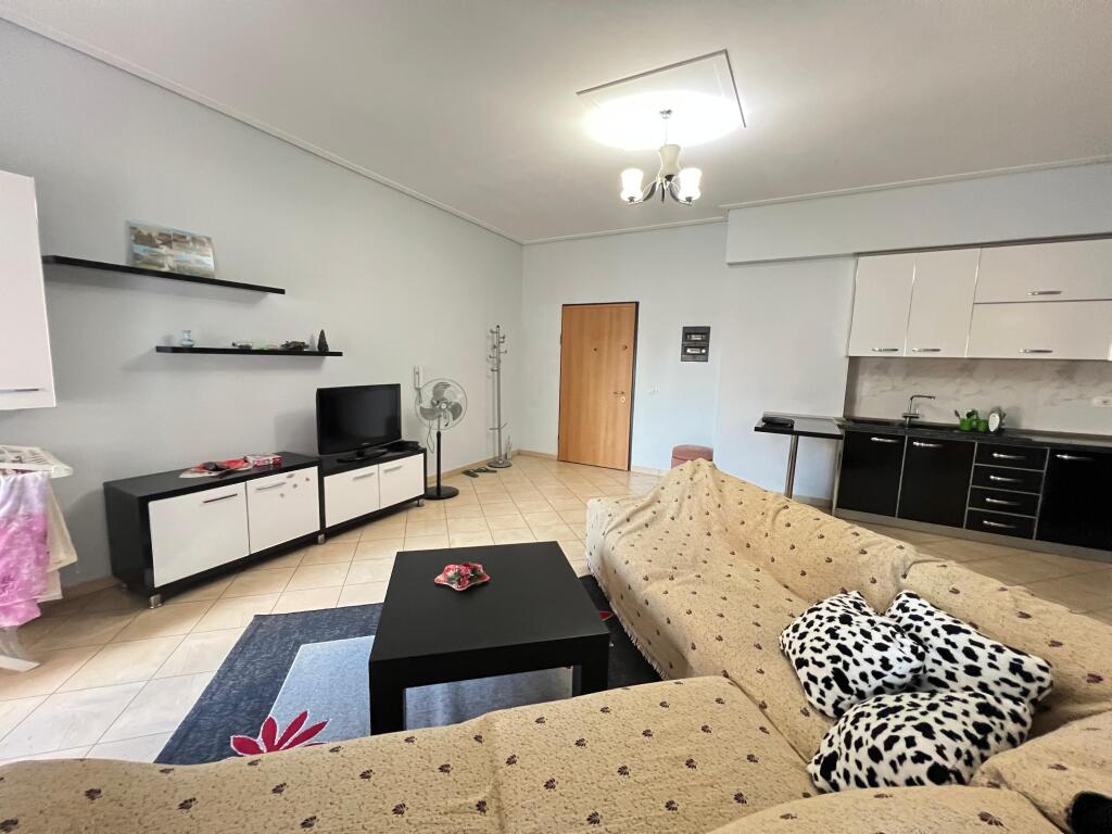 APARTAMENT 2+1 ME QERA