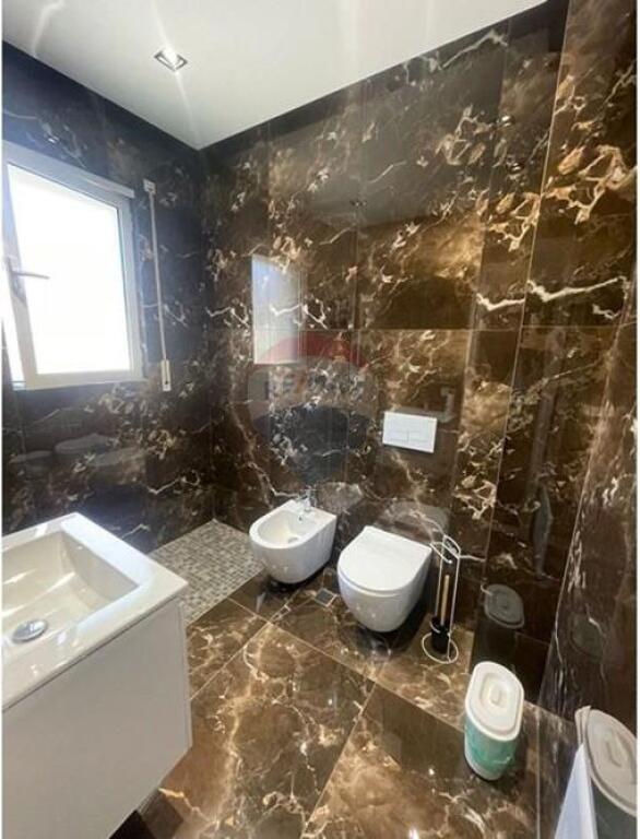 Apartament 2+1+2 per shitje tek Kopshti Botanik!