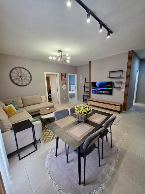 📣 AFFITTO Appartamento 2+1 Con 2 Bagni E Veranda 📍 Vicino Al Giardino Botanico ✨