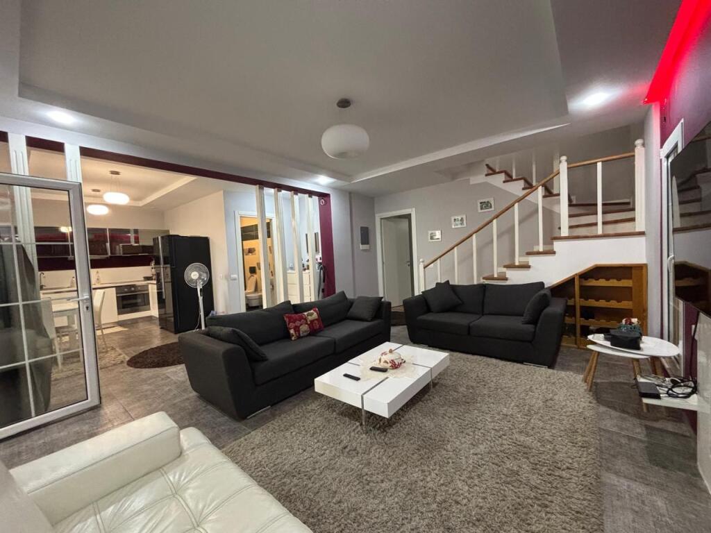 Shitet Vilë – Lura, Gjiri i Lalzit