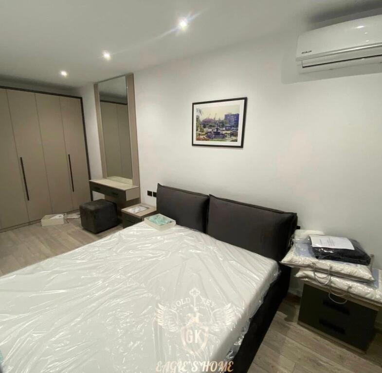 ME QIRA 1+1 + BALLKON + PARKING POST MOBILIM I PLOTË