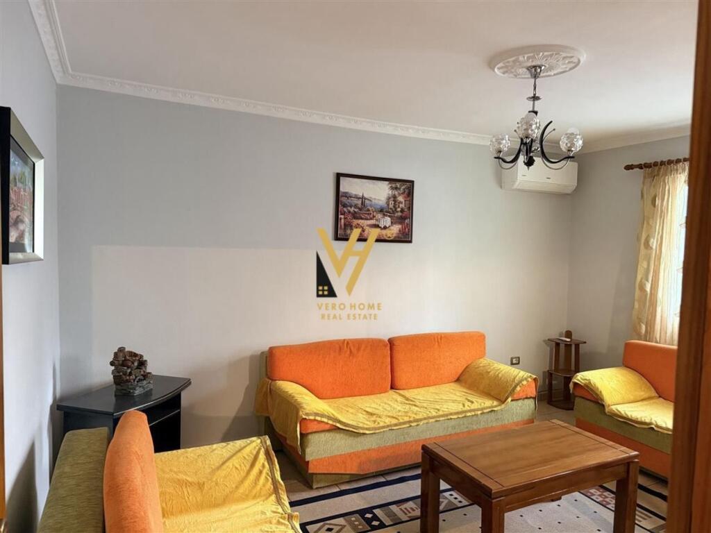 JEPET APARTAMENT 2+1+BLK ME QERA TE ISH PARKU I AUTOBUSAVE 55.000 LEKE