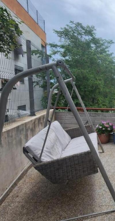 ✨ Apartament 3+1 për Shitje – Liqeni i Thatë, Tirane (120 m² + Kopsht/Verandë)