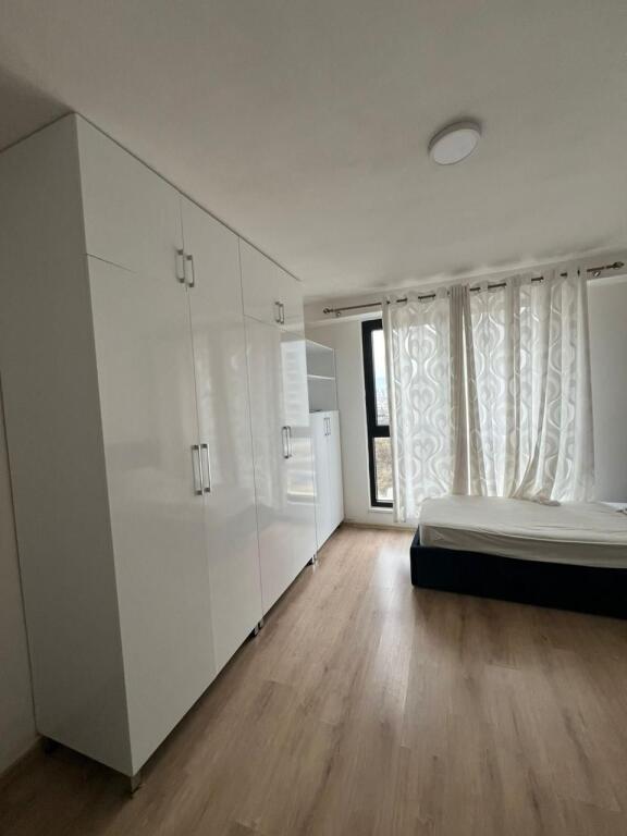 Jepet 2+1+2 Ish fusha Aviacionit