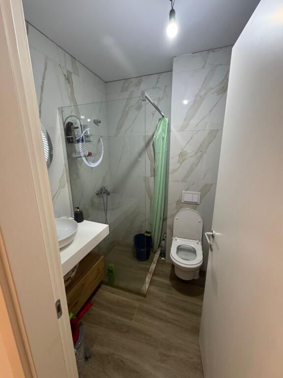 Shitet Apartament 1+1 me oborr "San Pietro"