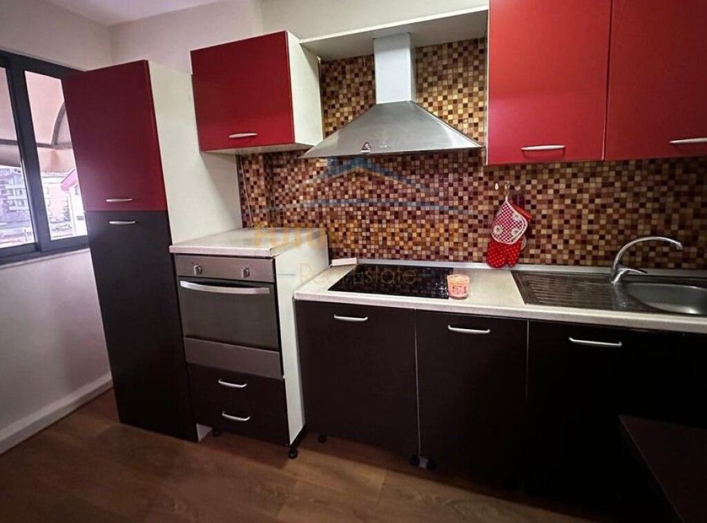 Shitet, Apartament 2+1, Xhamlliku , Tiranë