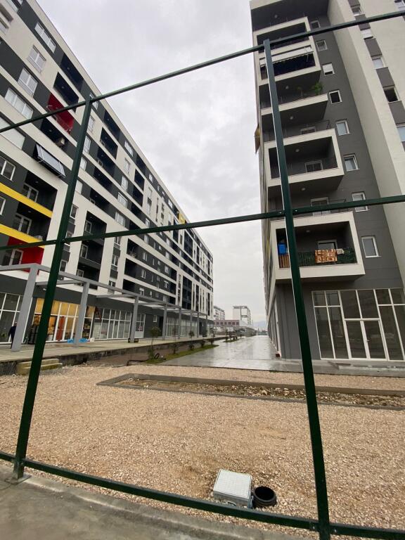 Univers city , ambjent biznesi per qera