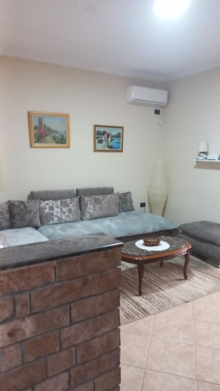 APARTAMENT ME QERA 1+1 PAZARI RI 60.000 LEKE