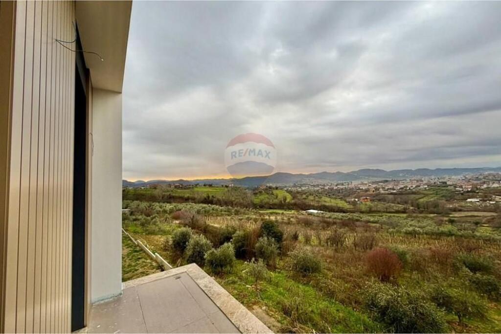 Apartament 1+1 për Shitje – Farkë