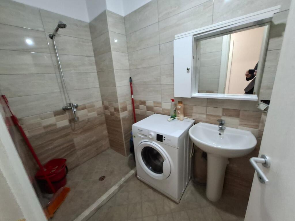 Jepet apartament me qera 2+1+2