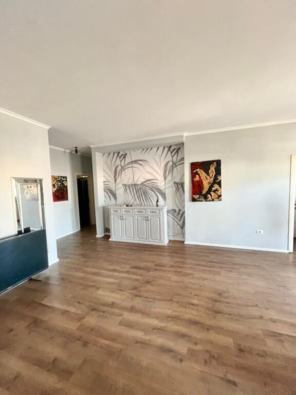 Jepet me qera apartamenti 2+1+2 te Kopshti Zologjik