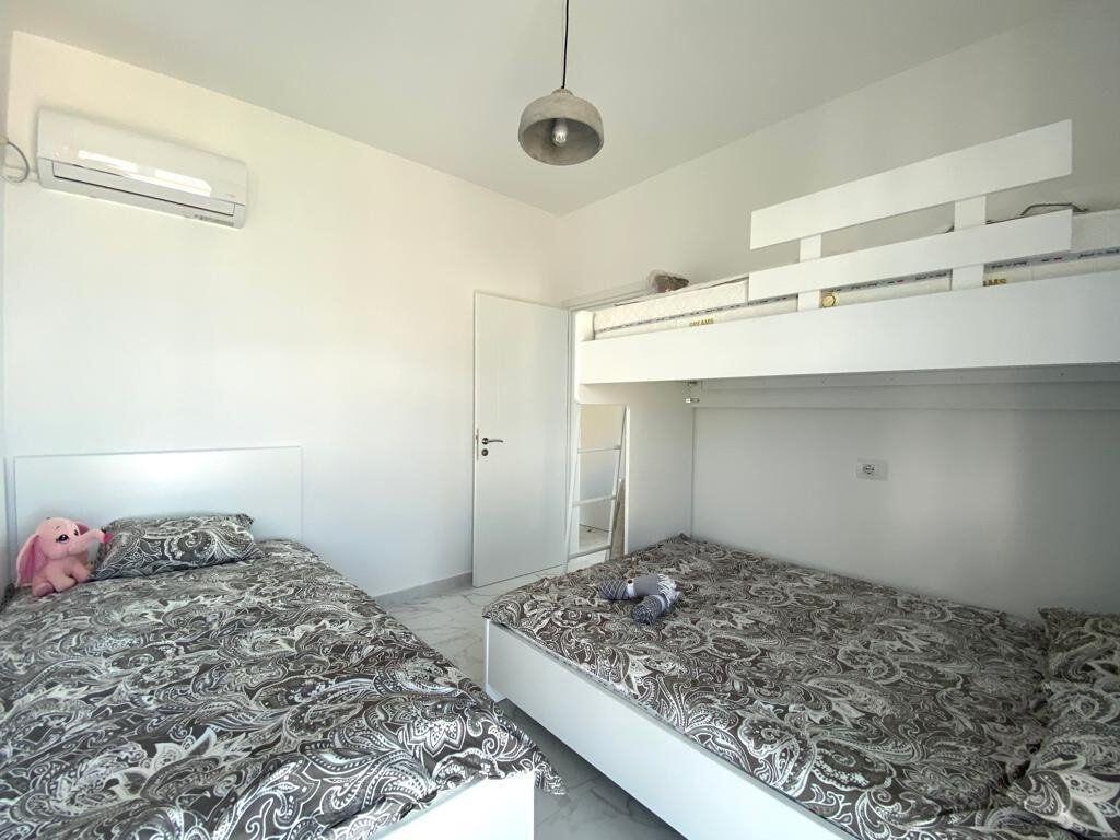 SARANDË, PENTHOUSE LUKSOZ ME PAMJE PANORAMIKE TË HAPUR NDAJ DETIT 505,000 €