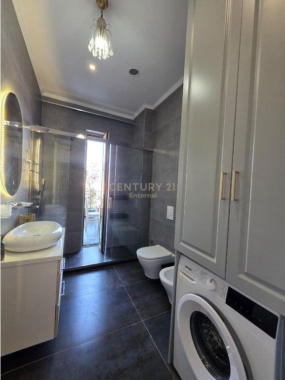 Apartament luksoz 2+1+2+Post Parkimi me qira prane Stadiumit Air Albania