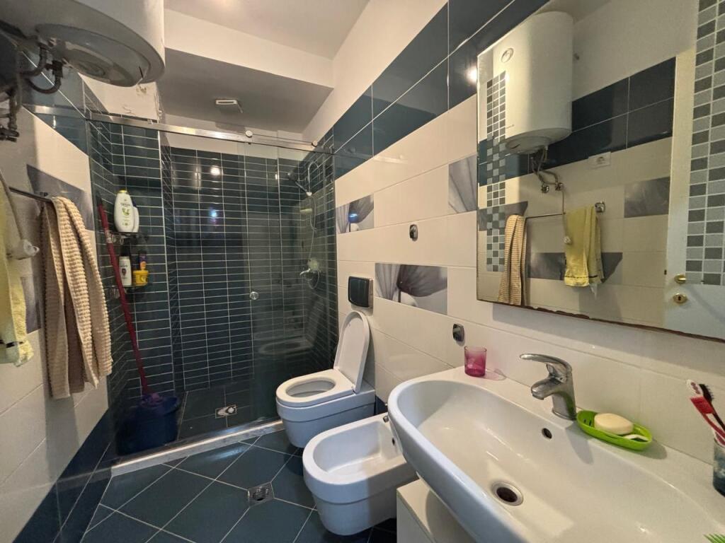 Shitet Vilë – Lura, Gjiri i Lalzit