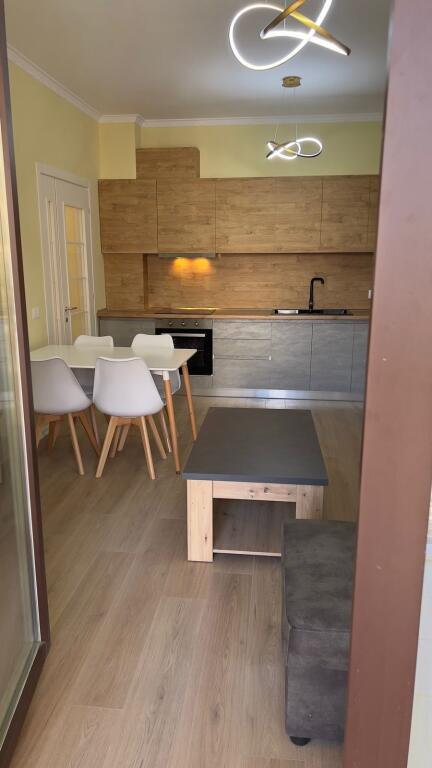 Jepet Me Qera Apartament 2+1+1 Ballkon